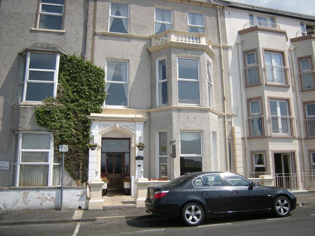 Ashlea House Hotel Portrush Buitenkant foto