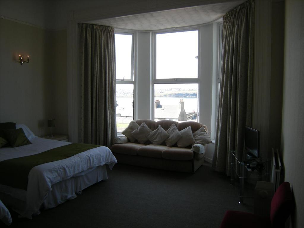 Ashlea House Hotel Portrush Kamer foto